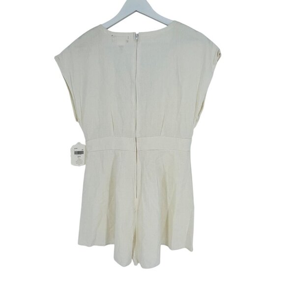 Altar'd State Romper Women's Size L Ivory Deep V-Neck Cap Sleeve Pleated NWT - Picture 6 of 11